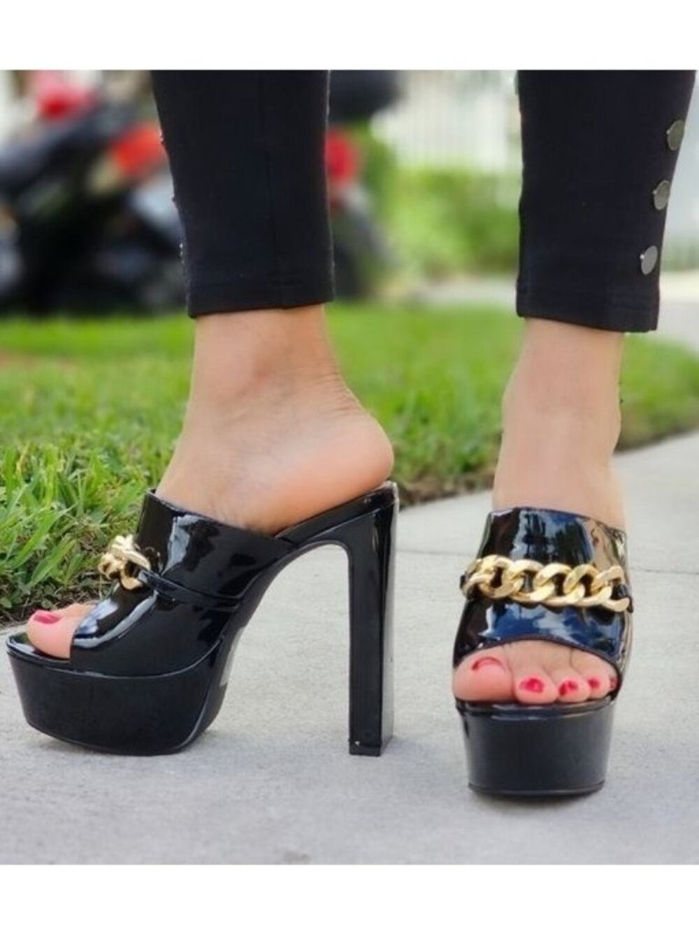 Black Patent Platform Heeled Mule Open Loafers for Women Gold Chain Slip On (7)